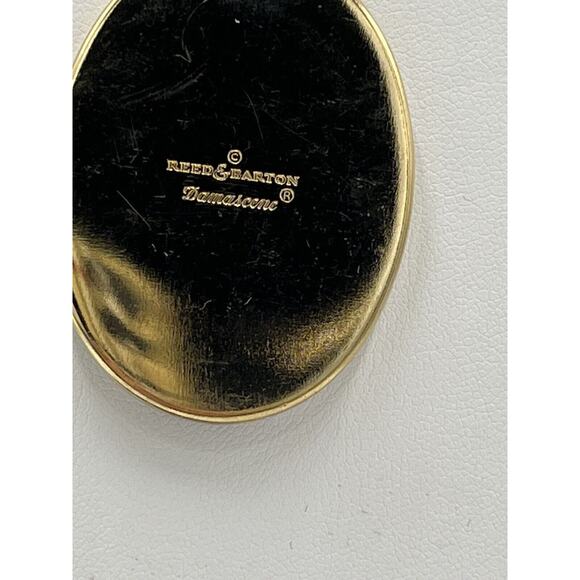 Reed & Barton Damascene Orange flowers Oval Pendant Gold Tone Necklace - Picture 12 of 13